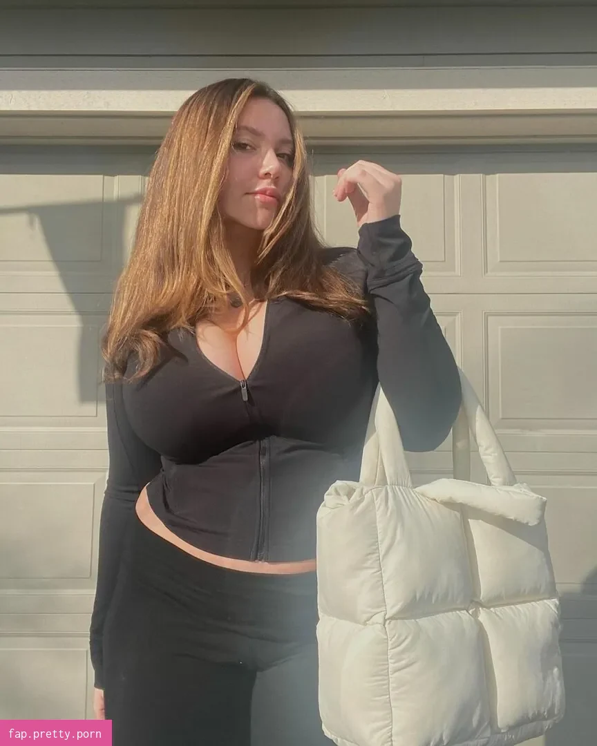 Ella B - Photo #45