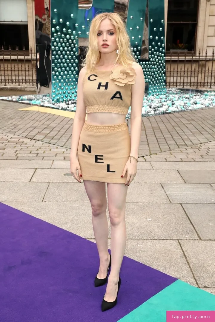 Ellie Bamber - Photo #06