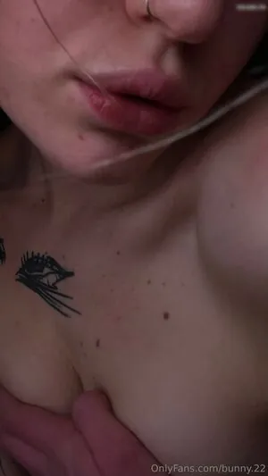 Elliecutiee / b_anni
