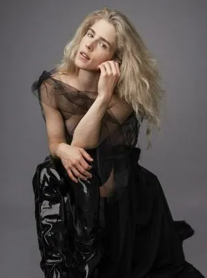 Emily Bett Rickards