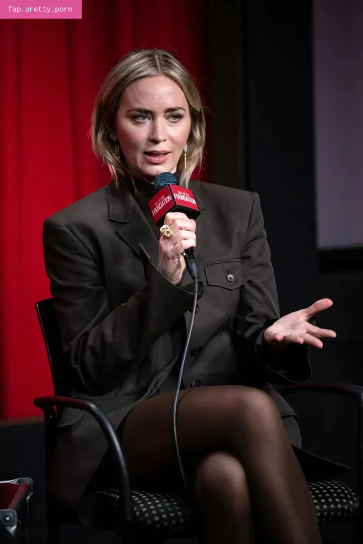 Emily Blunt - Photo #83