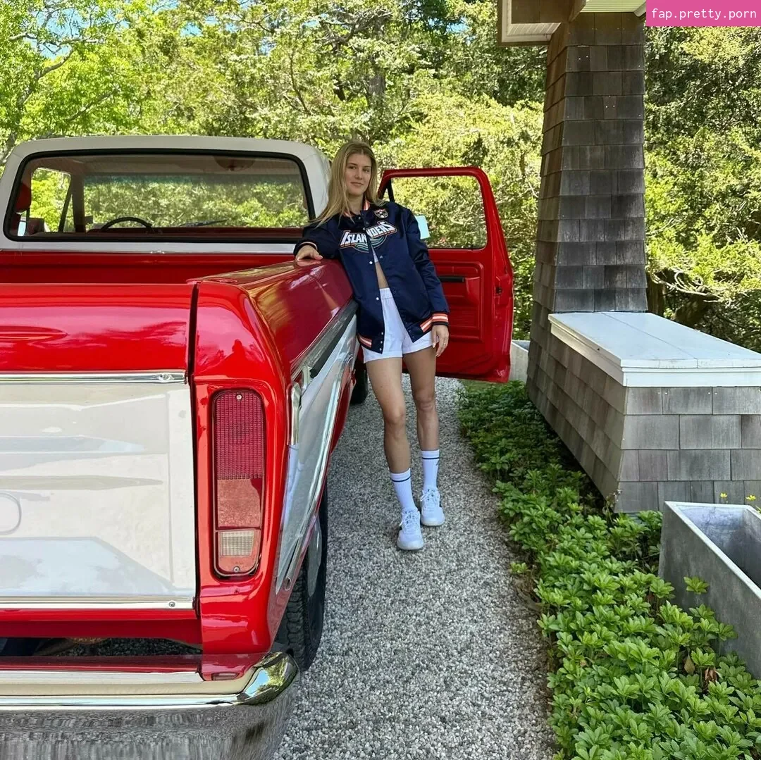 Eugenie Bouchard - Photo #43