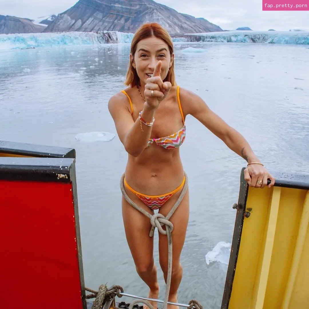 Elayna Carausu - Photo #41