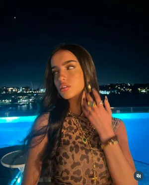 Ella Christo
