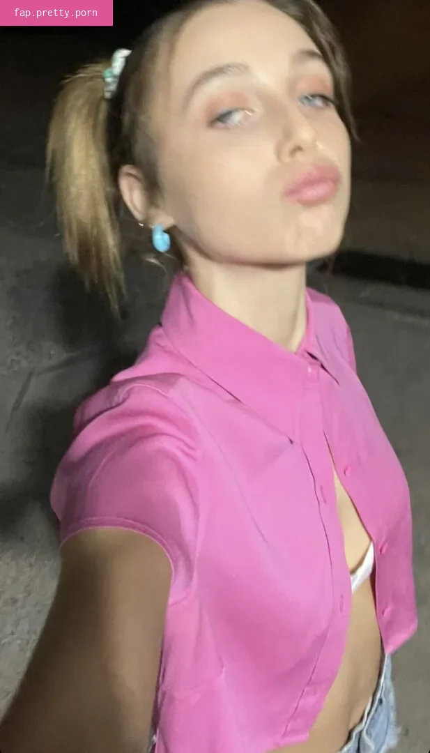 Emma Chamberlain - Photo #44