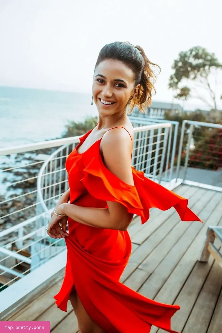 Emmanuelle Chriqui - Photo #14