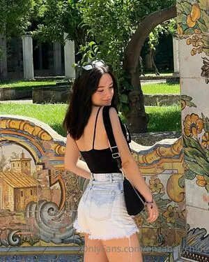 enzabel_chloe