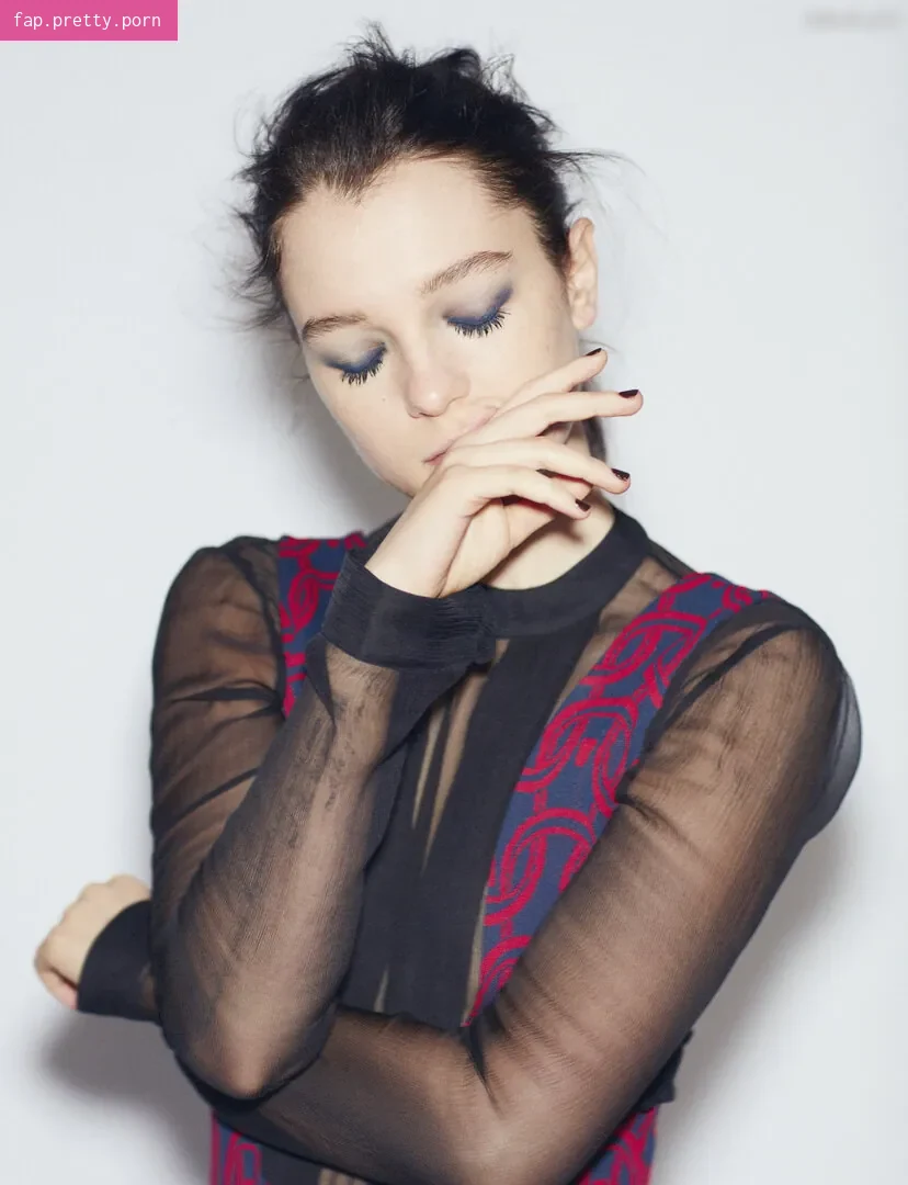Esme Creed-Miles - Photo #30
