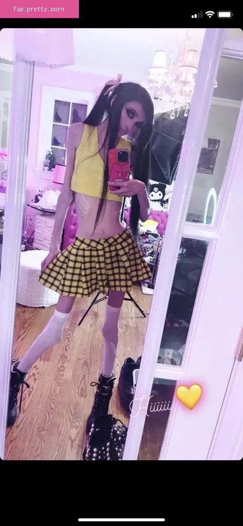Eugenia Cooney - Photo #23