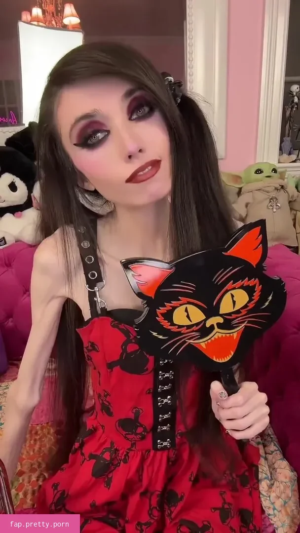 Eugenia Cooney - Photo #57