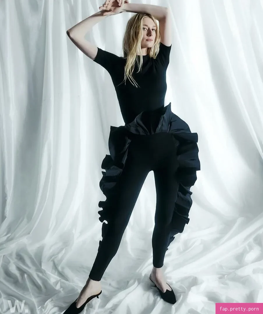 Elizabeth Debicki - Photo #04