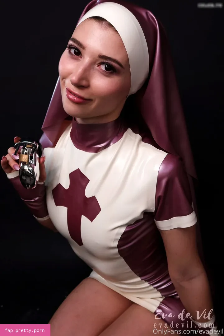 Eva De Vil - Photo #20