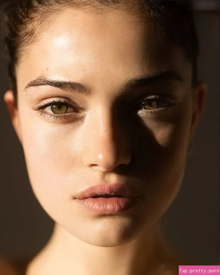 Eve Dumon - Photo #08