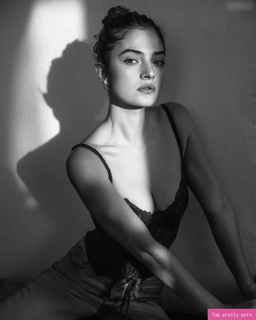 Eve Dumon - Photo #16