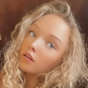 Evie Erikson + Ellie Erikson