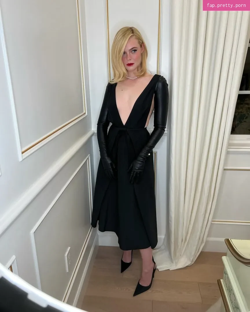 Elle Fanning - Photo #99