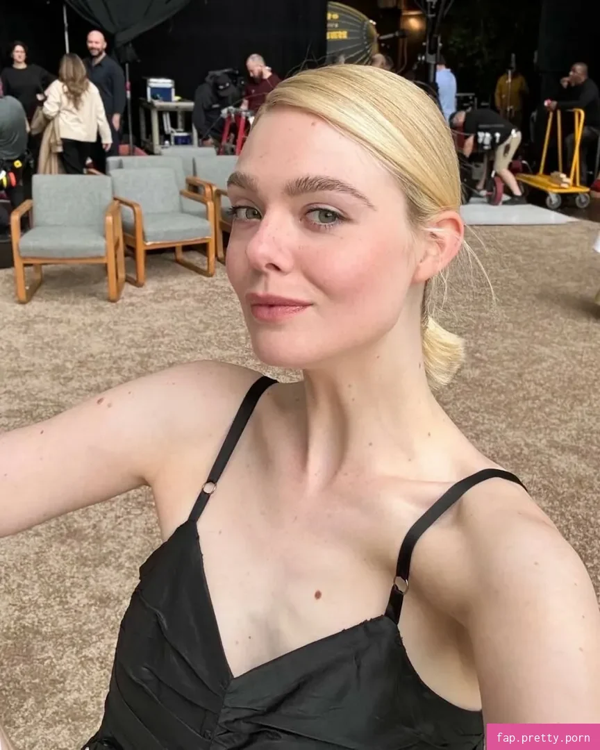 Elle Fanning - Photo #75