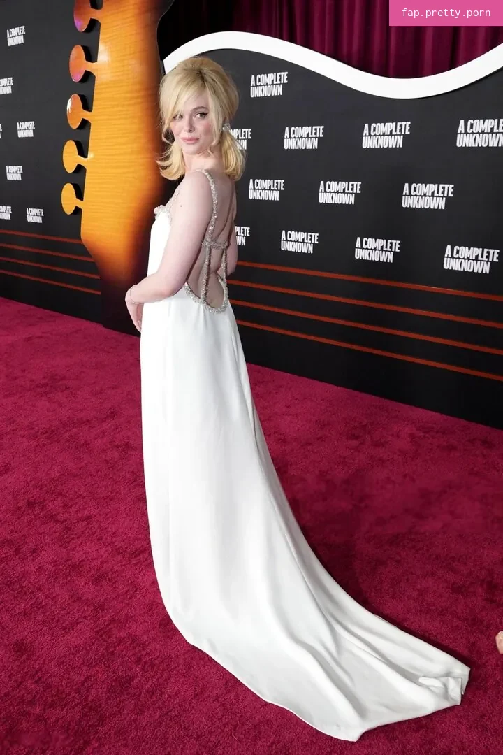 Elle Fanning - Photo #73