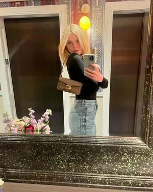 Elle Fanning