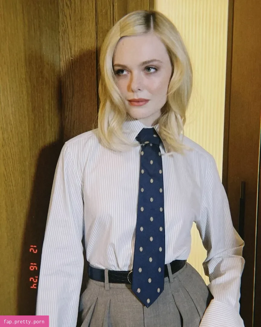 Elle Fanning - Photo #70