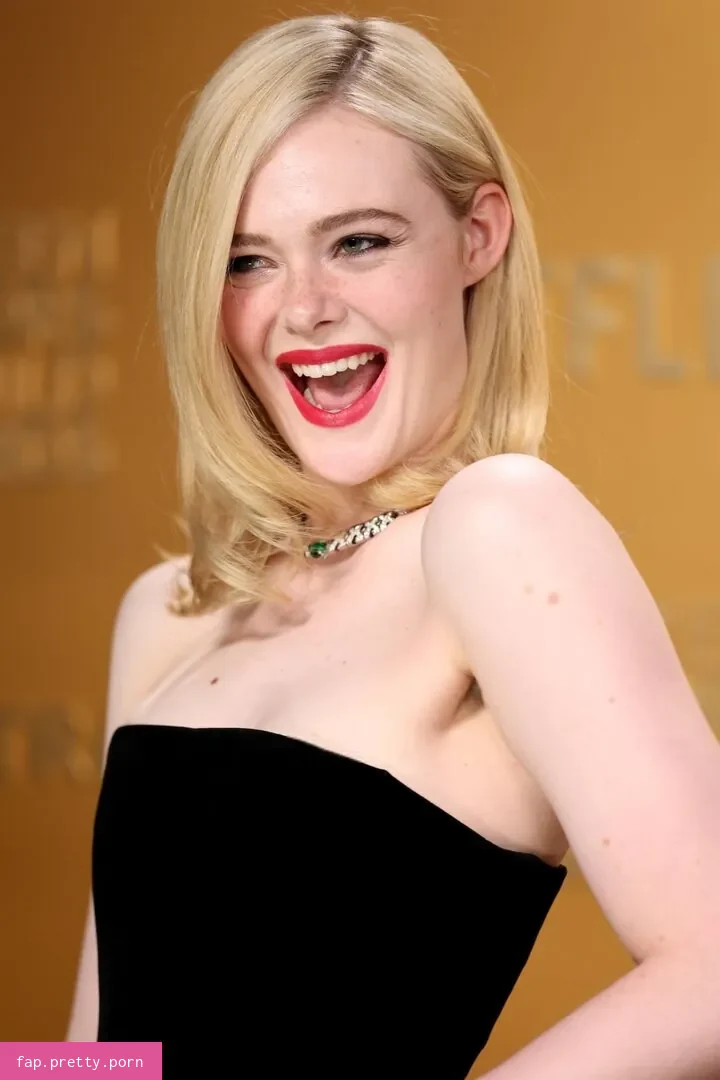 Elle Fanning - Photo #75