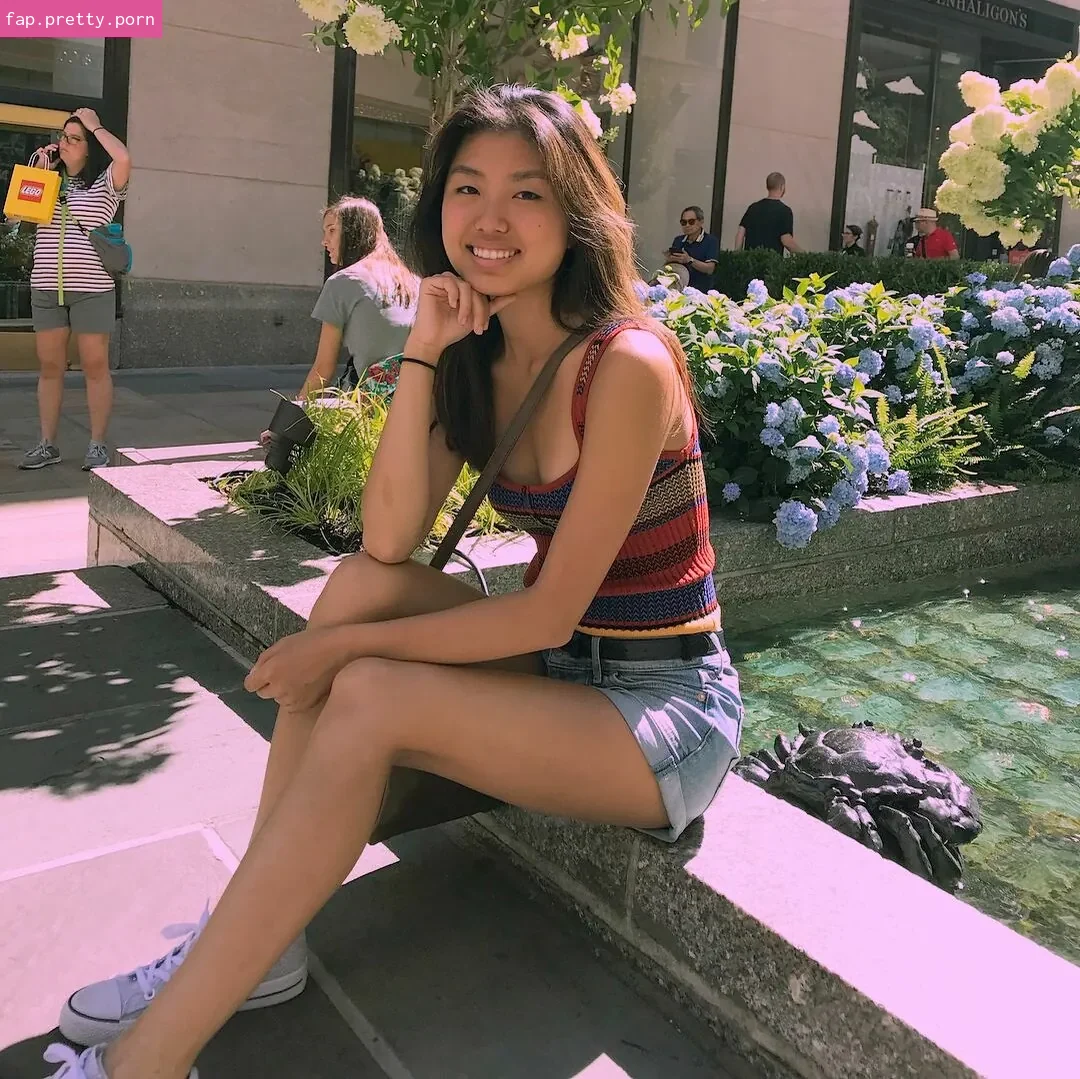 Emily Fan - Photo #02