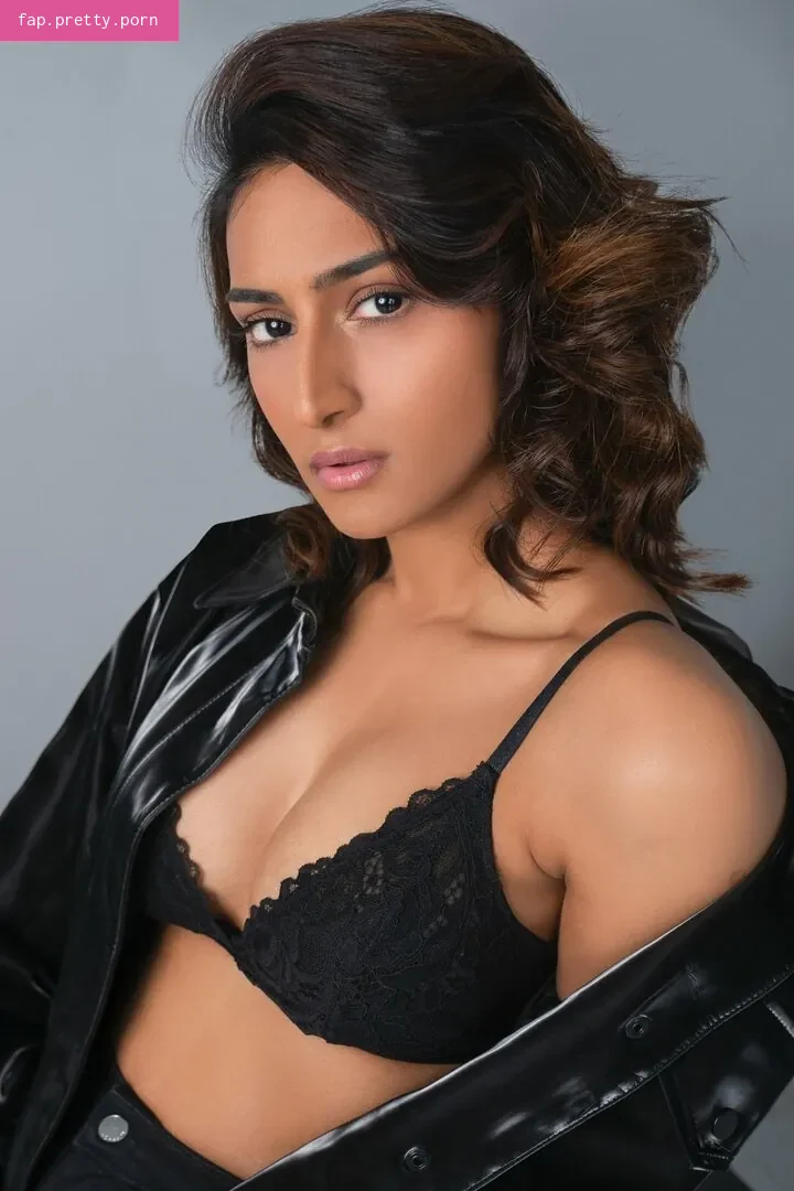 Erica Fernandes - Photo #07