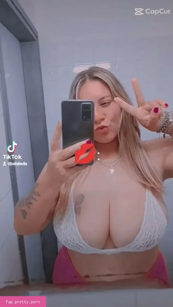Estefani Favila - Photo #06