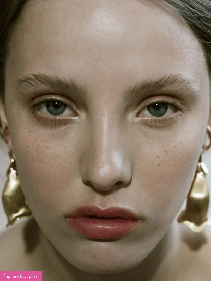 Eliza Goldsmith - Photo #92