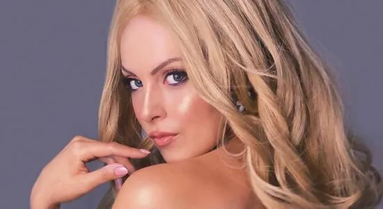 Elizabeth Gillies