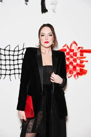 Elizabeth Gillies