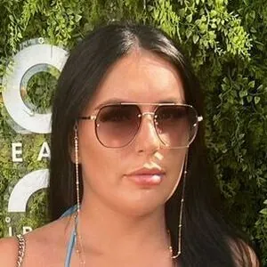 Eloise Groves