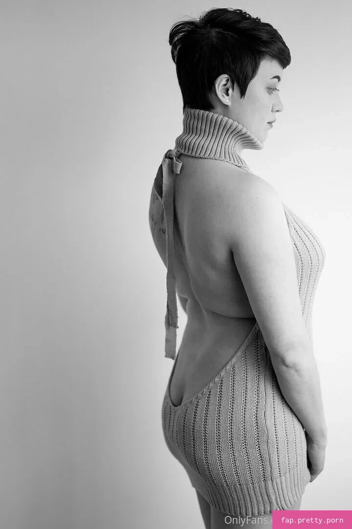 Elysia Griffin Patreon - Photo #05
