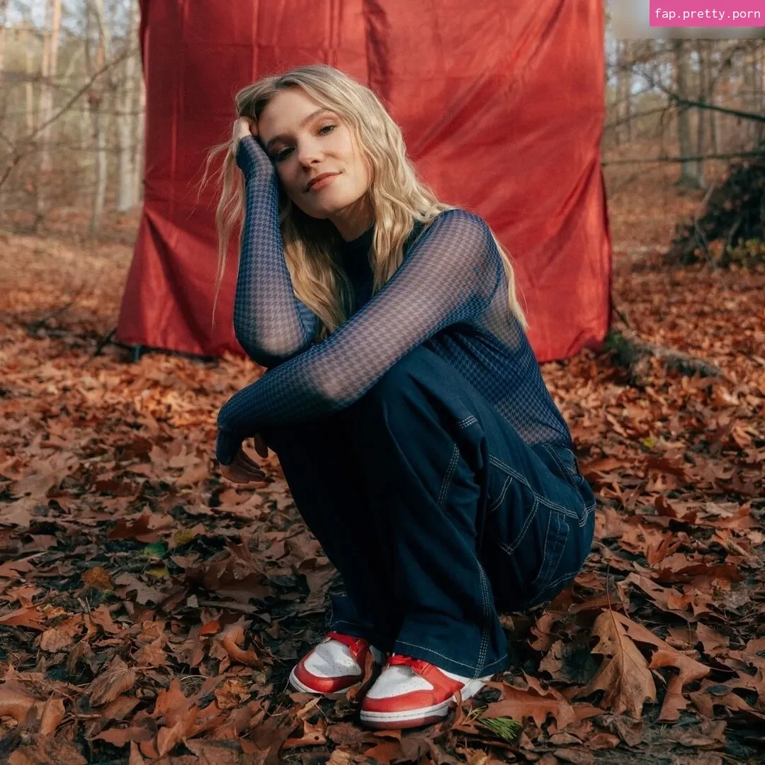 Esther Graf - Photo #18