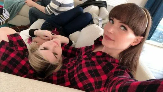 Ella Hollywood