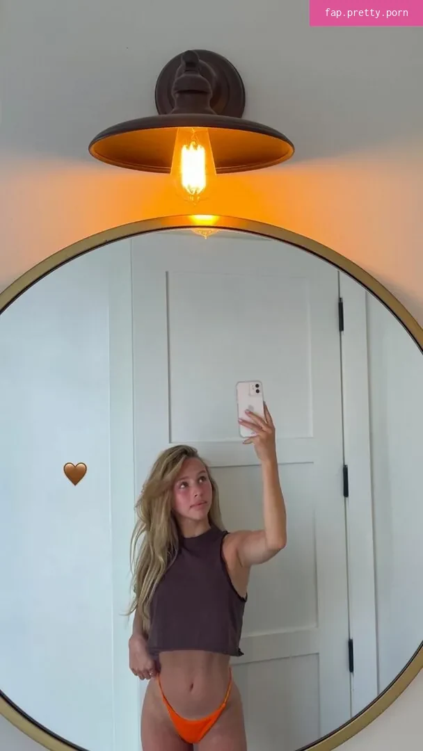 Ella Horan - Photo #02