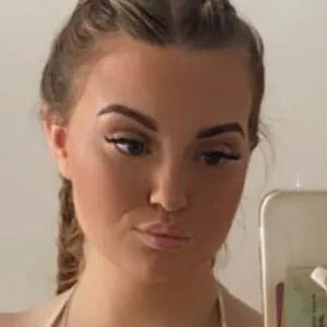 Ellie Harp3r