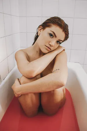 Ellora Haonne