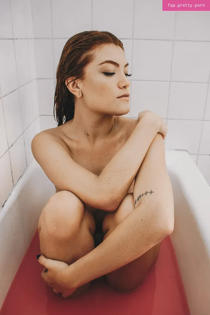Ellora Haonne - Photo #30