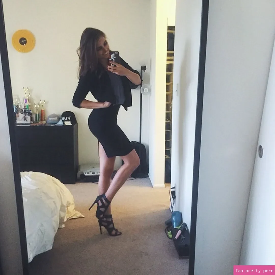 Emelia Hartford - Photo #26