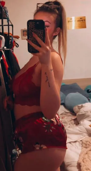 emilie_hoet