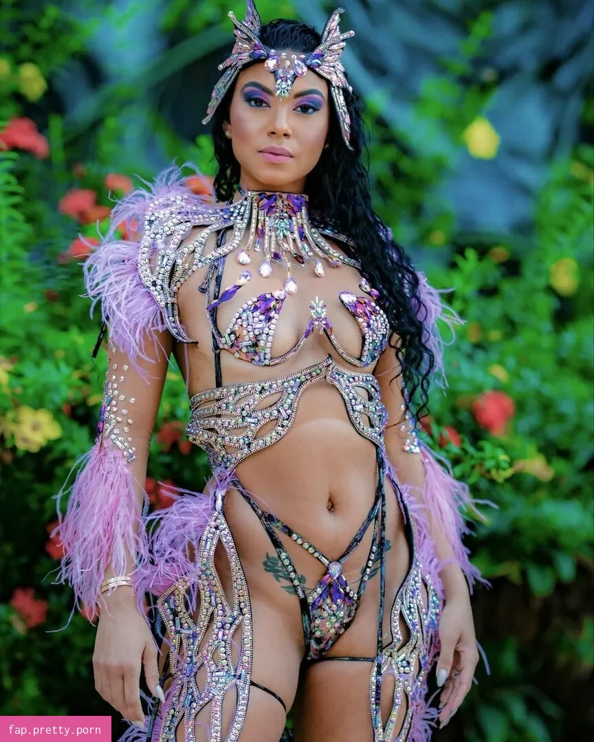 Eniko Hart - Photo #26