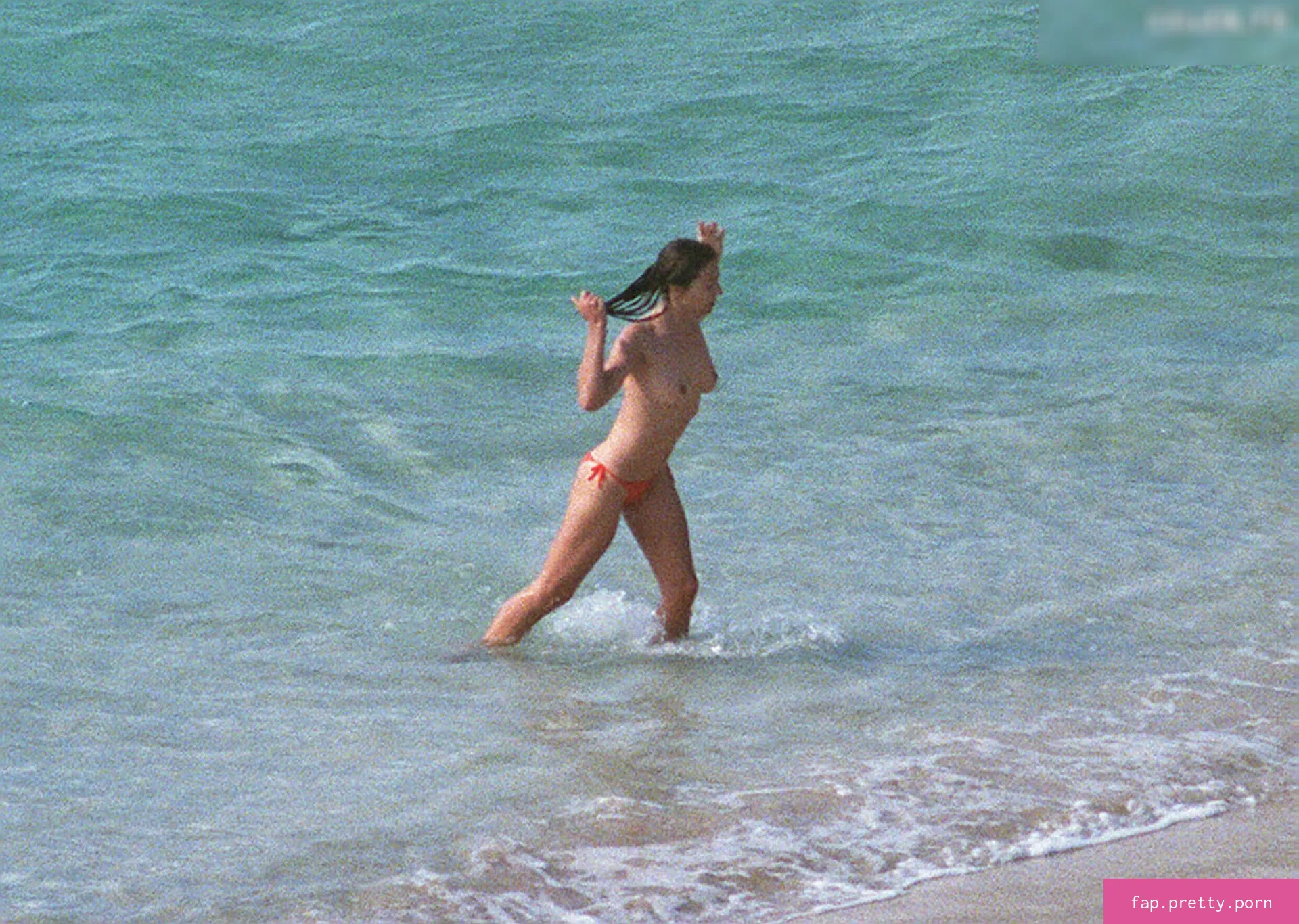 Elizabeth Jane Hurley - Photo #20