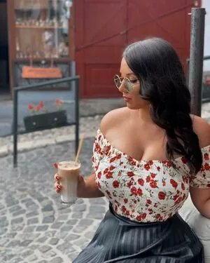 Emina Jahi