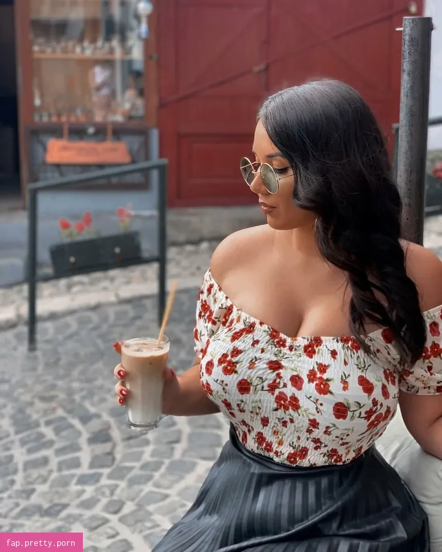 Emina Jahi - Photo #33