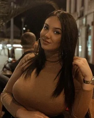 Emina Jahi