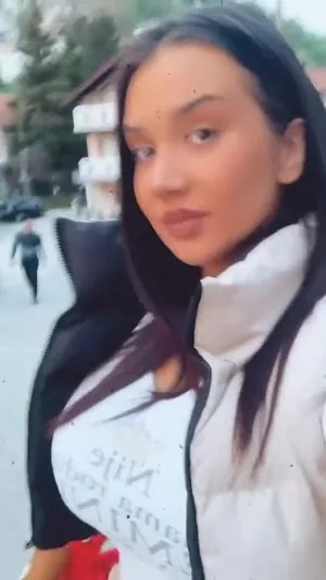 Emina Jahi