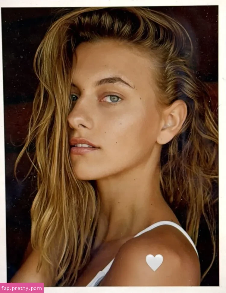 Ella Kernkamp - Photo #04