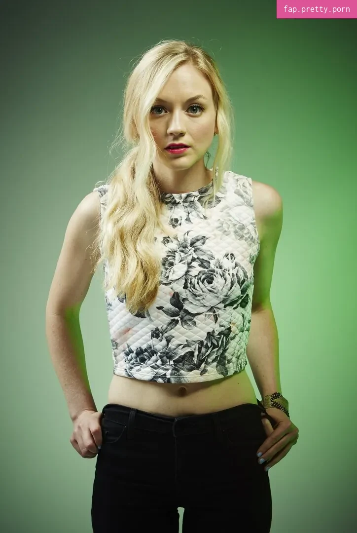 Emily Kinney - Photo #36