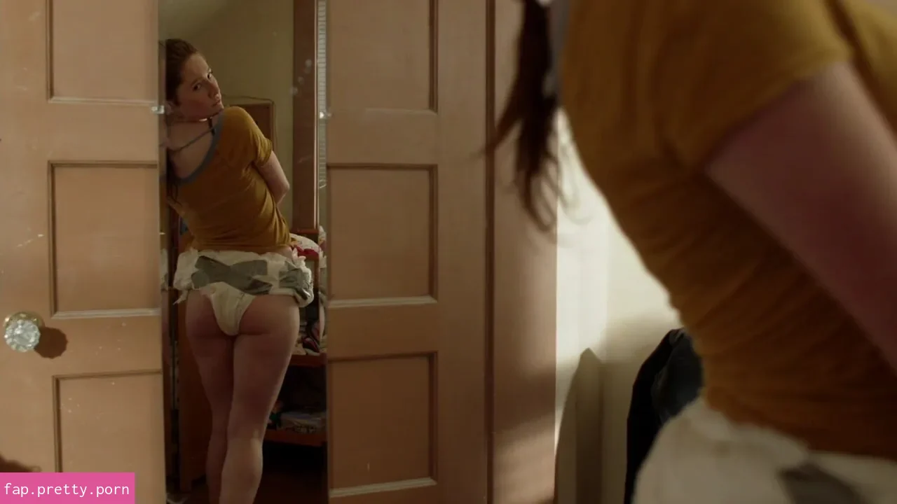 Emma Kenney - Photo #40